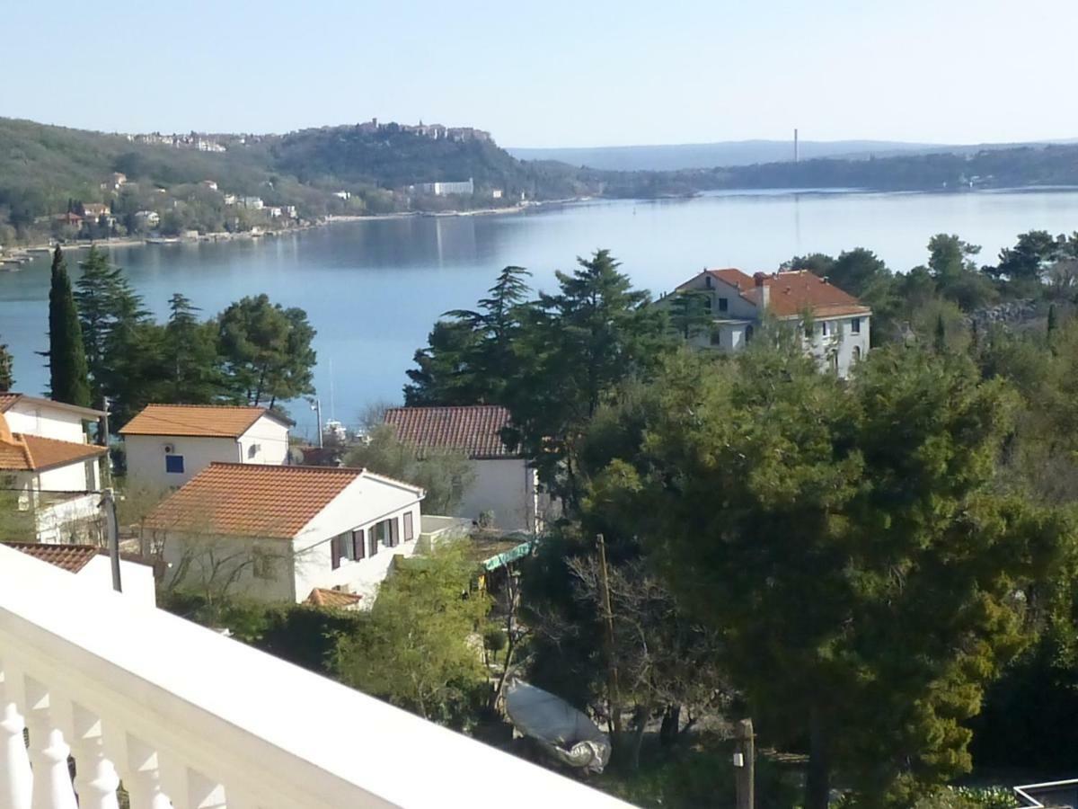 Apartments Vila Lavanda Omišalj Exterior foto
